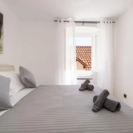 Semesterbostad L & M - Perfect Old Town Location Two Bedroom House Dubrovnik