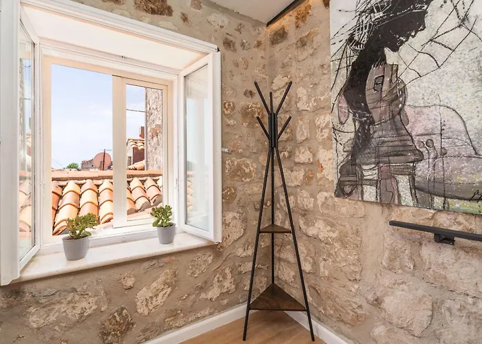 L & M - Perfect Old Town Location Two Bedroom House * Dubrovnik