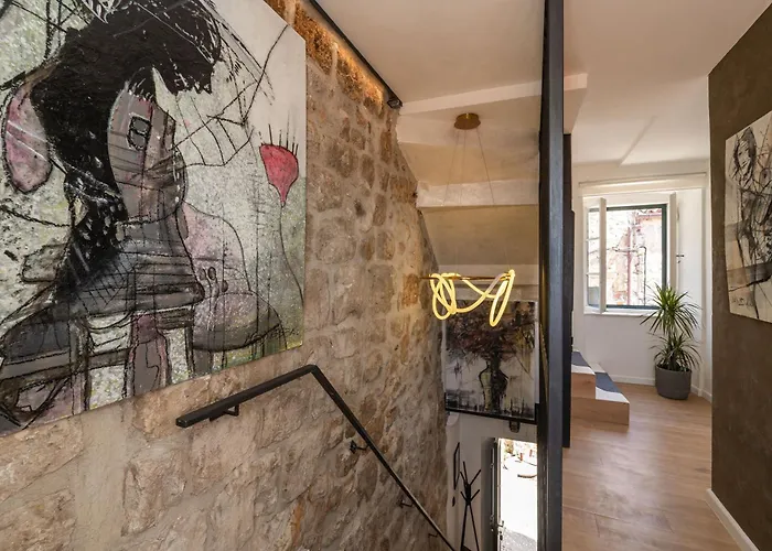 L & M - Perfect Old Town Location Two Bedroom House Nyaraló