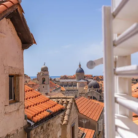 بيت للعطل L & M - Perfect Old Town Location Two Bedroom House