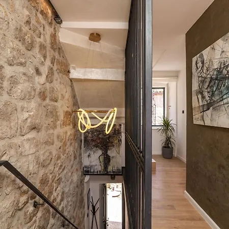 Дом отдыха L & M - Perfect Old Town Location Two Bedroom House Дубровник