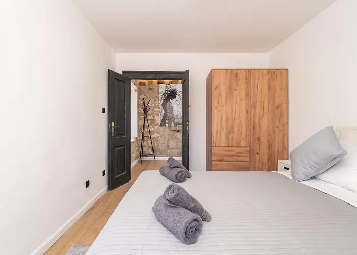 L & M - Perfect Old Town Location Two Bedroom House Dom wakacyjny Dubrownik