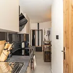 L & M - Perfect Old Town Location Two Bedroom House بيت للعطل دوبروفينك