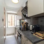 بيت للعطل L & M - Perfect Old Town Location Two Bedroom House