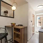 L & M - Perfect Old Town Location Two Bedroom House دوبروفينك