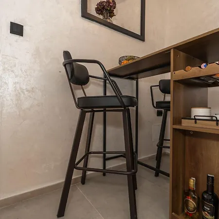 Semesterbostad L & M - Perfect Old Town Location Two Bedroom House