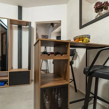 L & M - Perfect Old Town Location Two Bedroom House Semesterbostad Dubrovnik