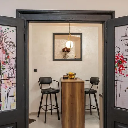 L & M - Perfect Old Town Location Two Bedroom House Ragusa