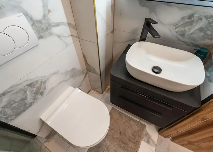 L & M - Perfect Old Town Location Two Bedroom House Casa vacanze